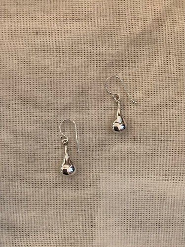 Pear Drop Dangle 1.8cm
