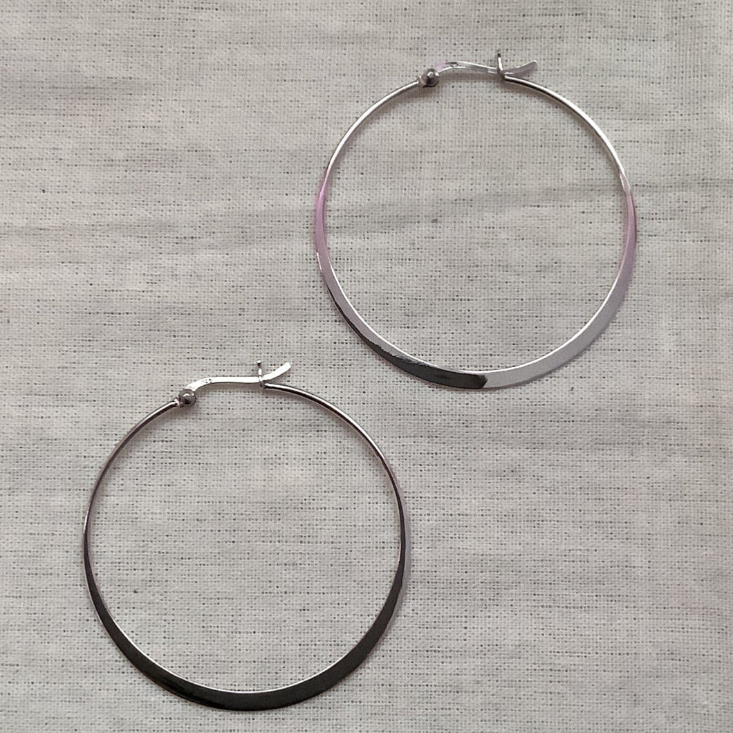 Flat Crescent Hoop